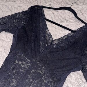 LIKE NEW LACE BODY SUIT